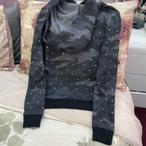 Victoria’s Secret pink Bling hoodie. - Picture 3 of 3